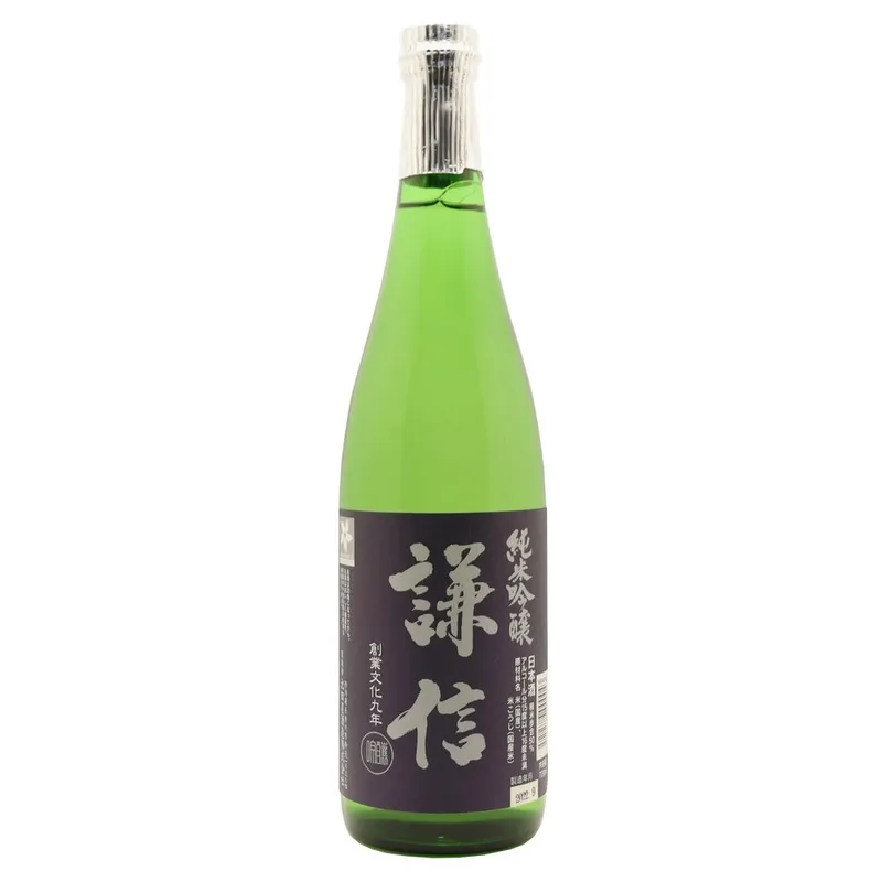 謙信 純米吟醸 720ml